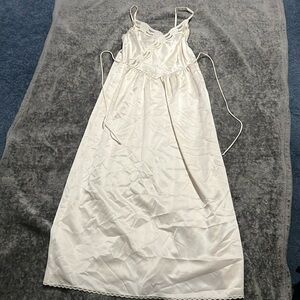 Certified miss dior night gown used condition